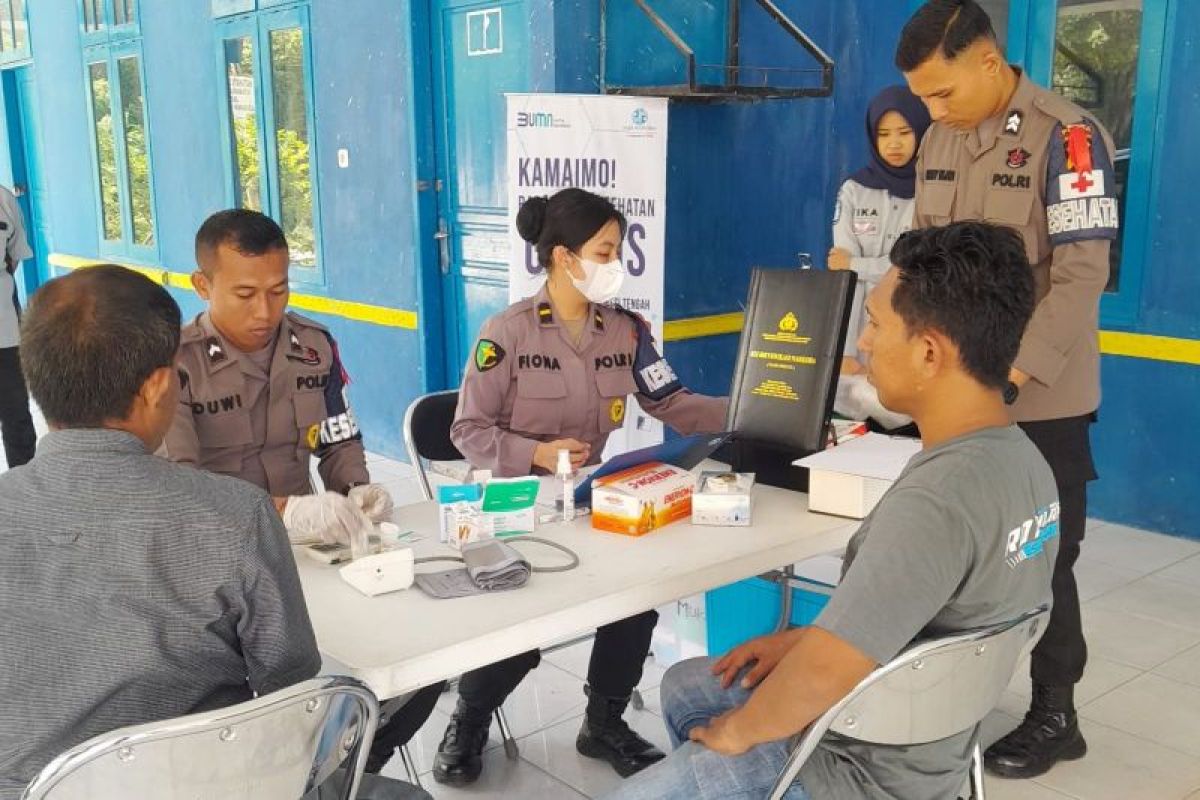 Polda-Sulteng tes urine sopir angkutan di Terminal Tipo Palu