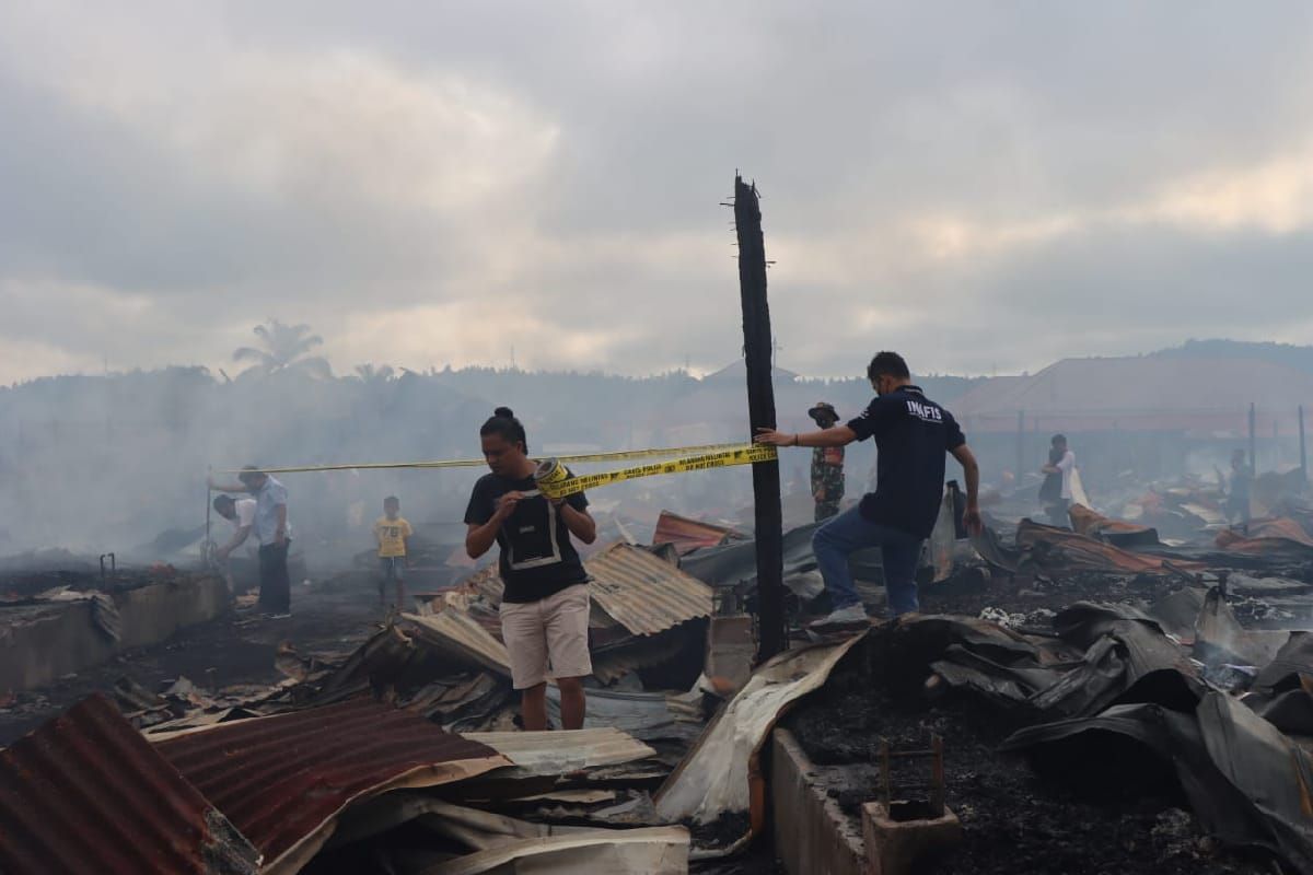 Polres Tapanuli Utara selidiki kebakaran 654 kios pasar