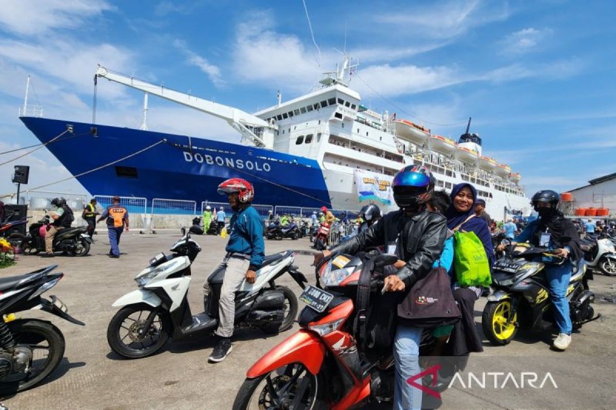 2.435 pemudik bersepeda motor tiba di Pelabuhan Tanjung Emas Semarang