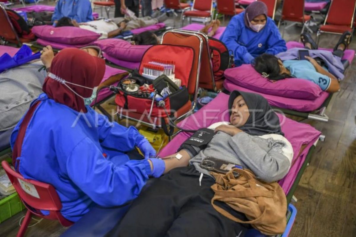 Jakarta Red Cross sets up health posts for Eid exodus travelers