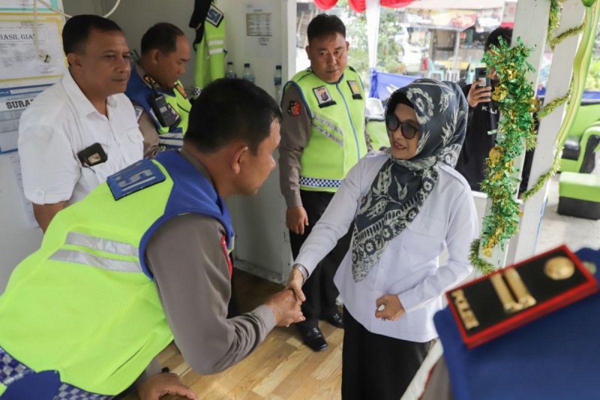 Wali Kota Pematangsiantar tinjau tujuh pos Operasi Ketupat Toba