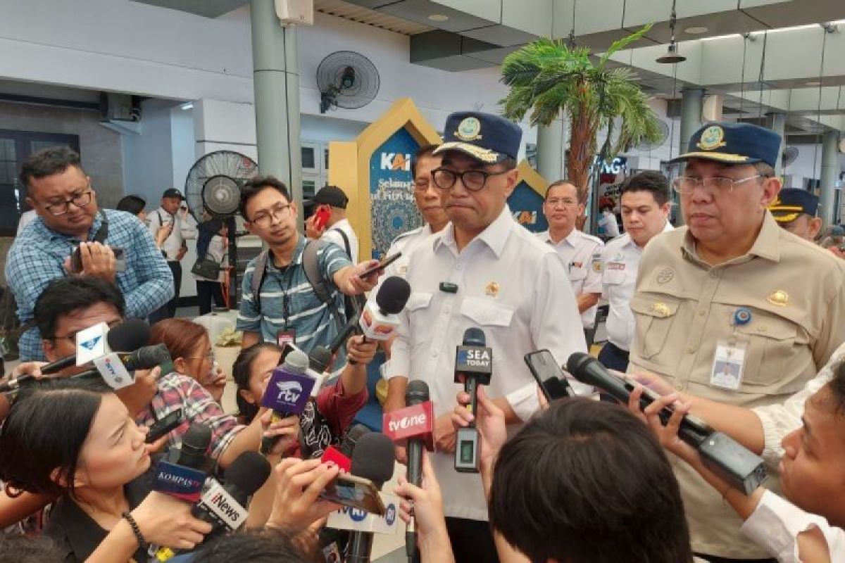 Kemenhub percepat laju kapal untuk urai antrean di Pelabuhan Merak