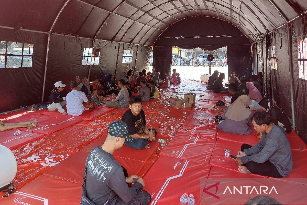 Puluhan korban kebakaran ditampung di posko pengungsian