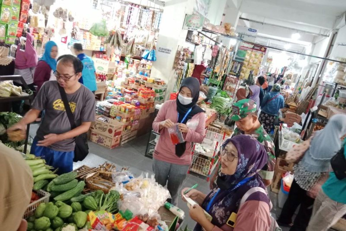 Dinkes Kulon Progo menegur pedagang jual makanan kandung pewarna