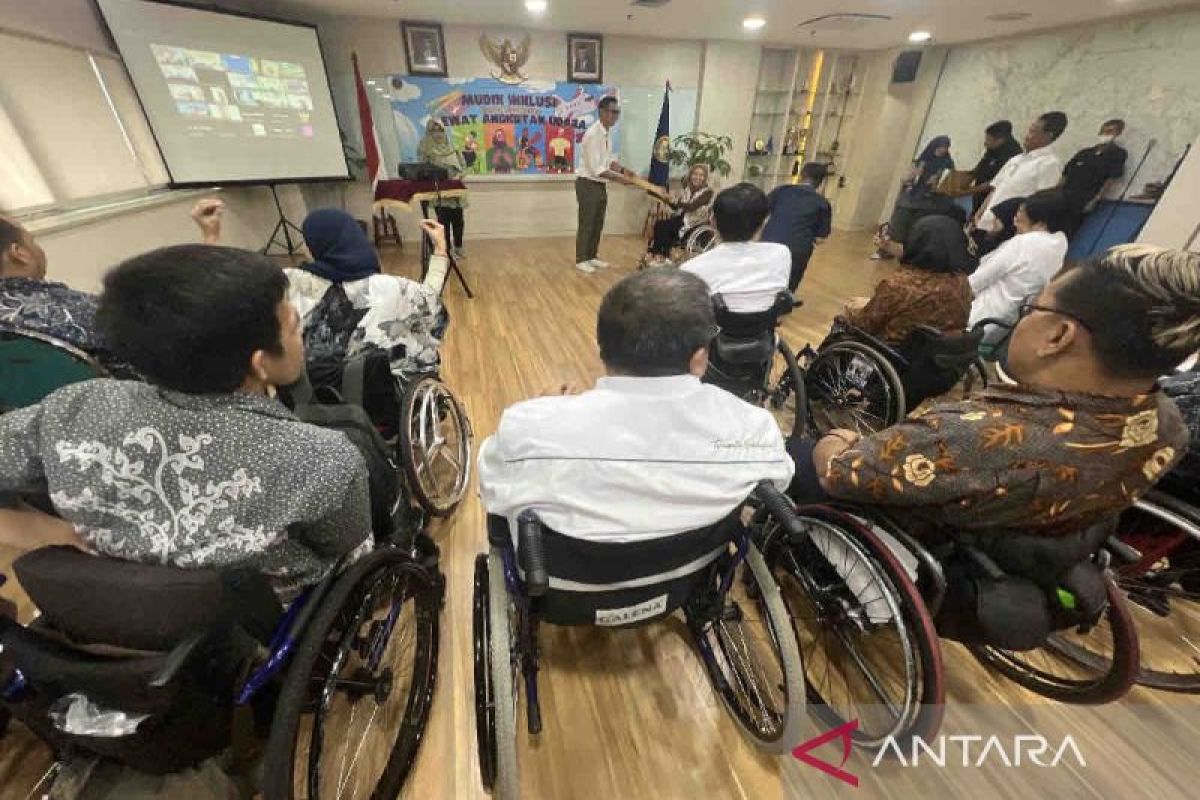 Kisah penyandang disabilitas mudik gratis naik pesawat