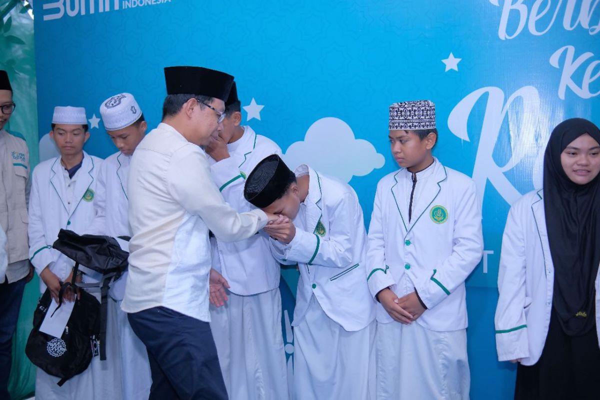 PLN UIP Sulawesi berbagi kebahagiaan dengan 1.617 mustahik selama Ramadhan 1445 H