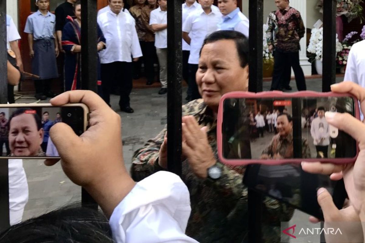 Prabowo buka pintu rumahnya untuk halalbihalal jajaran pejabat