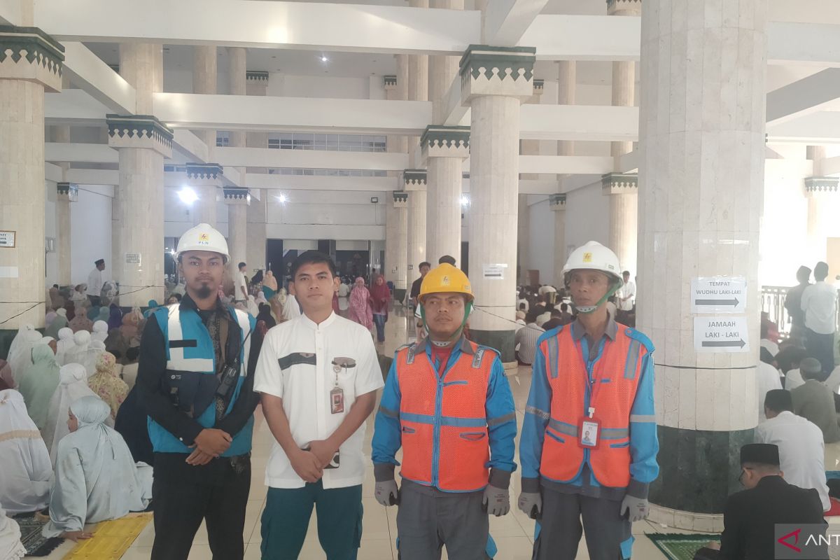 PLN siagakan dua lapis pasokan listrik di Masjid Raya Hasyim Asy'ari