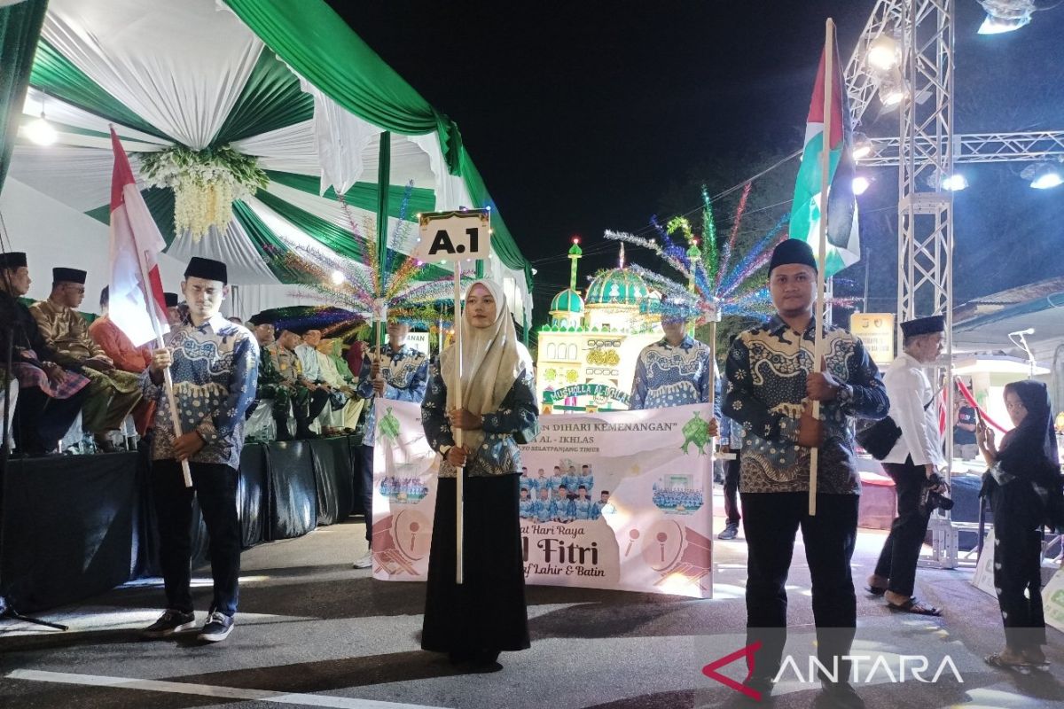 Sambut Idul Fitri, bendera Palestina warnai pawai takbir di Meranti