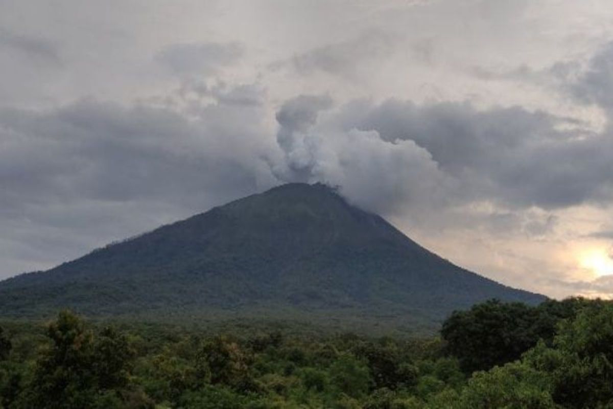 Badan Geologi: Aktivitas erupsi Ile Lewotolok masih tinggi