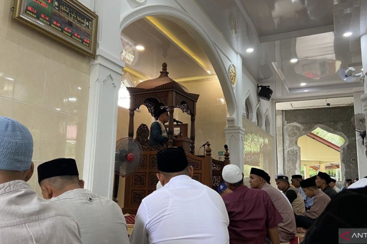 Khatib di Sabang: Jadikan momentum Idul Fitri saling memaafkan dan jauhi kesombongan