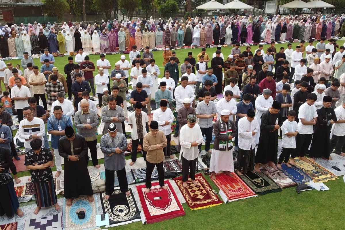 Ribuan warga Indonesia laksanakan solat Idul Fitri di KBRI Bangkok