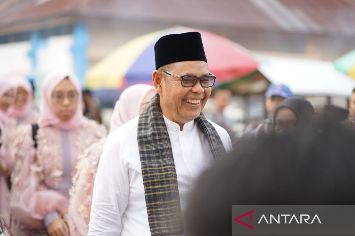 Bupati Solok: Maknai Idul Fitri tingkatkan kualitas iman dan takwa
