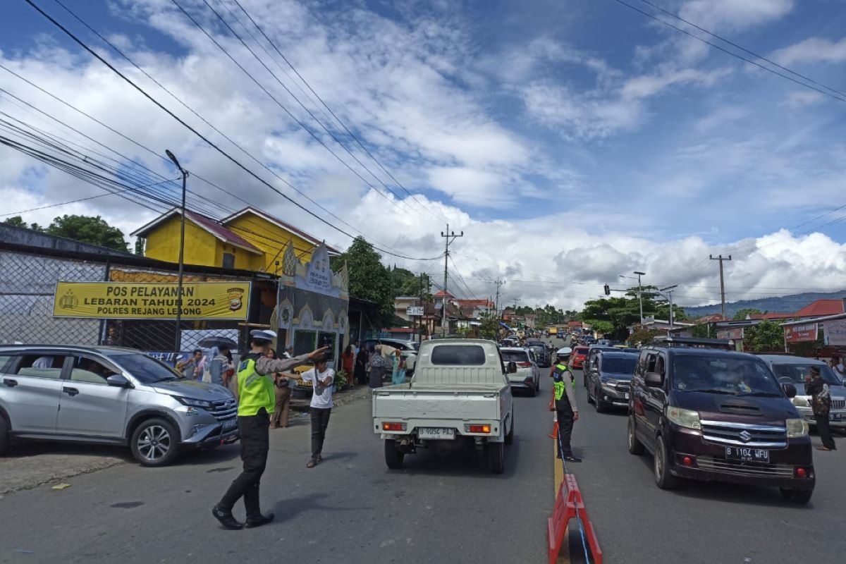 Polisi Rejang Lebong urai kemacetan lalu lintas di lokasi wisata