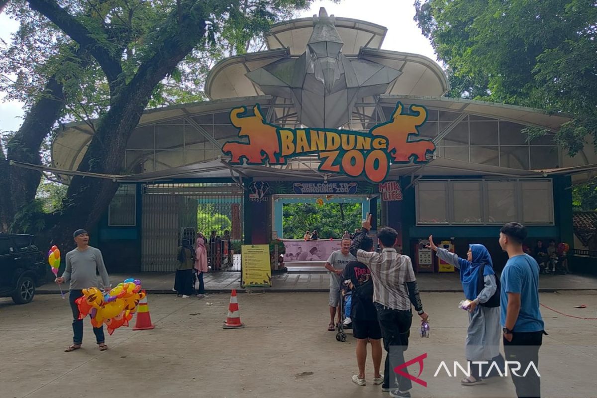 Bandung Zoo bolehkan warga bawa makanan terkait tradisi makan bersama