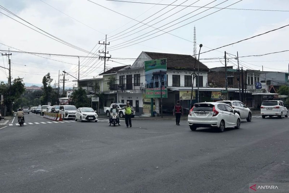 Polres Batu uji coba arus lalu lintas satu arah antisipasi kepadatan