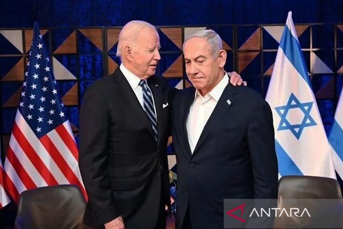 Biden peringatkan Netanyahu 'berpikir hati-hati' sebelum tanggapi Iran