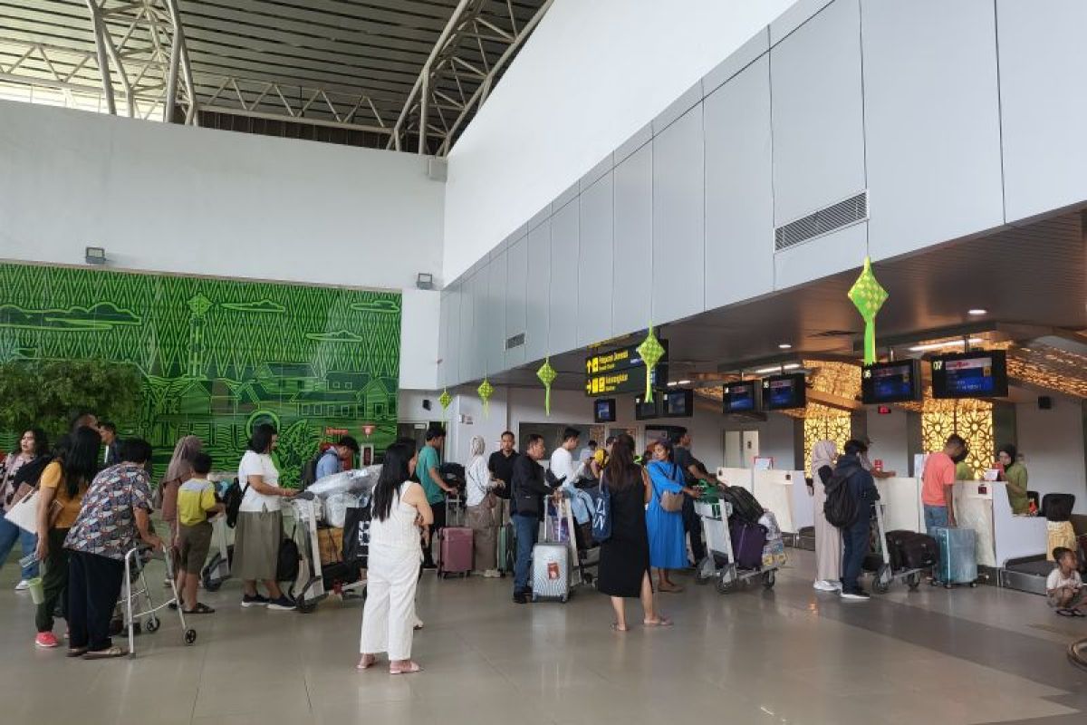 Bandara Supadio Kalbar perpanjang jam operasional