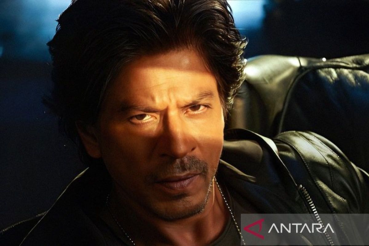 Shah Rukh Khan sapa ribuan penggemar saat Lebaran
