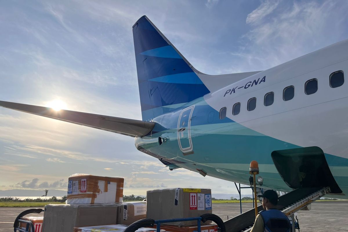 Garuda Indonesia  beri kejutan dua penumpang Ternate- Jakarta