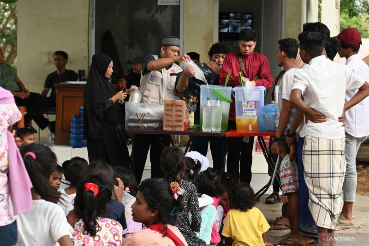 BFLF kembali bagikan paket lebaran untuk pengungsi Rohingya di Aceh