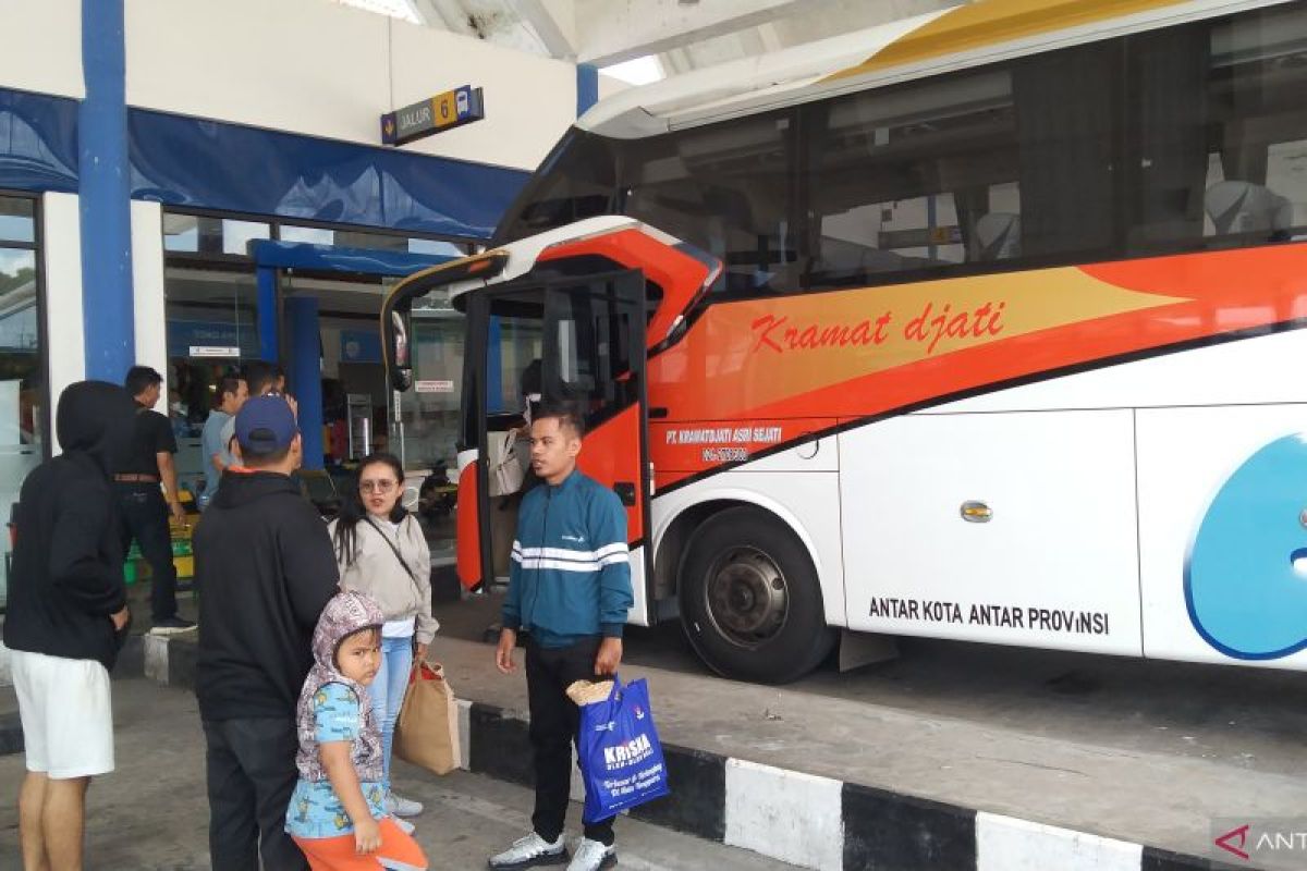 Terminal Mengwi Bali didominasi arus keberangkatan penumpang