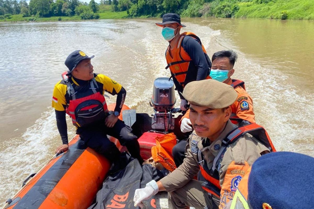 SAR Gabungan temukan IRT tenggelam di Sungai Pakkasolo Bone