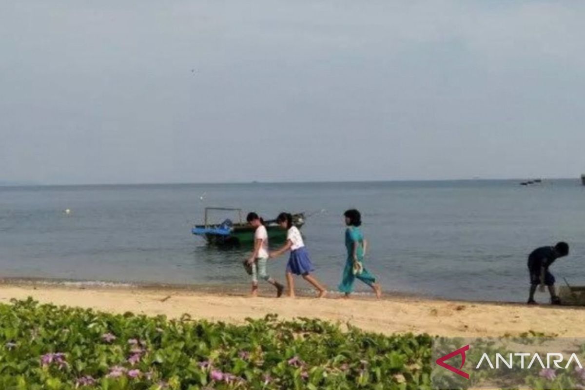 Pantai Temajuk batas negeri masih menjadi destinasi favorit saat Lebaran