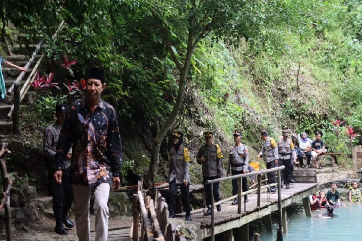 Polres Kulon Progo mengintensifkan pengamanan objek wisata Bukit Menoreh