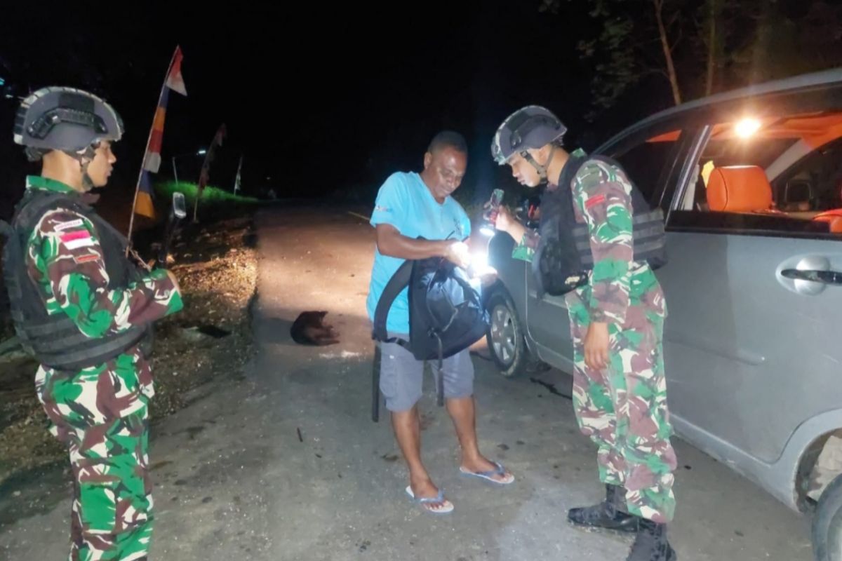Satgas Perbatasan RI-PNG gencar razia kendaraan di Jalan Trans Papua
