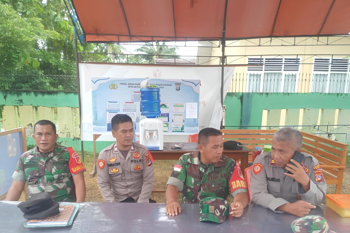 Personel gabungan TNI dan Polri amankan arus mudik-balik di Kabupaten Poso