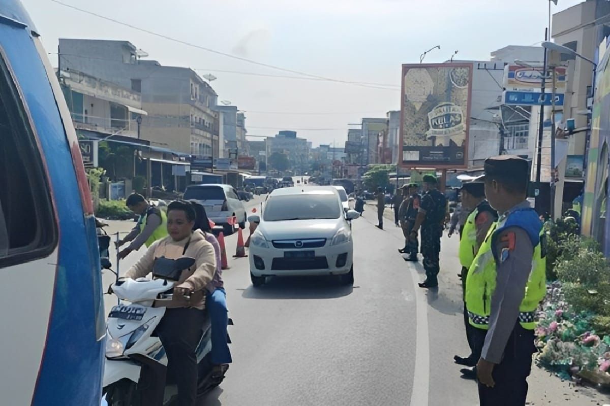 Polres Labusel siagakan personel lancarkan lalu lintas Jalinsum-Riau