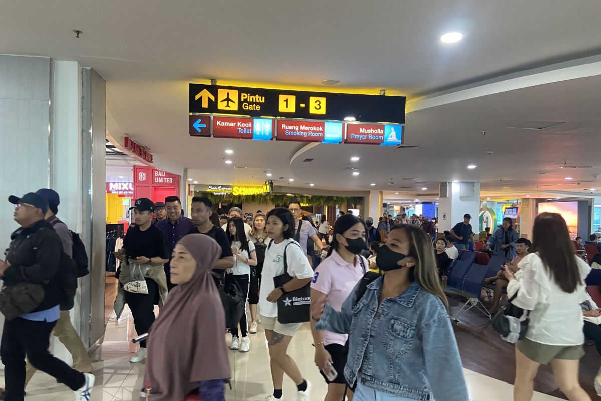 Bandara Ngurah Rai mulai alami lonjakan keberangkatan domestik