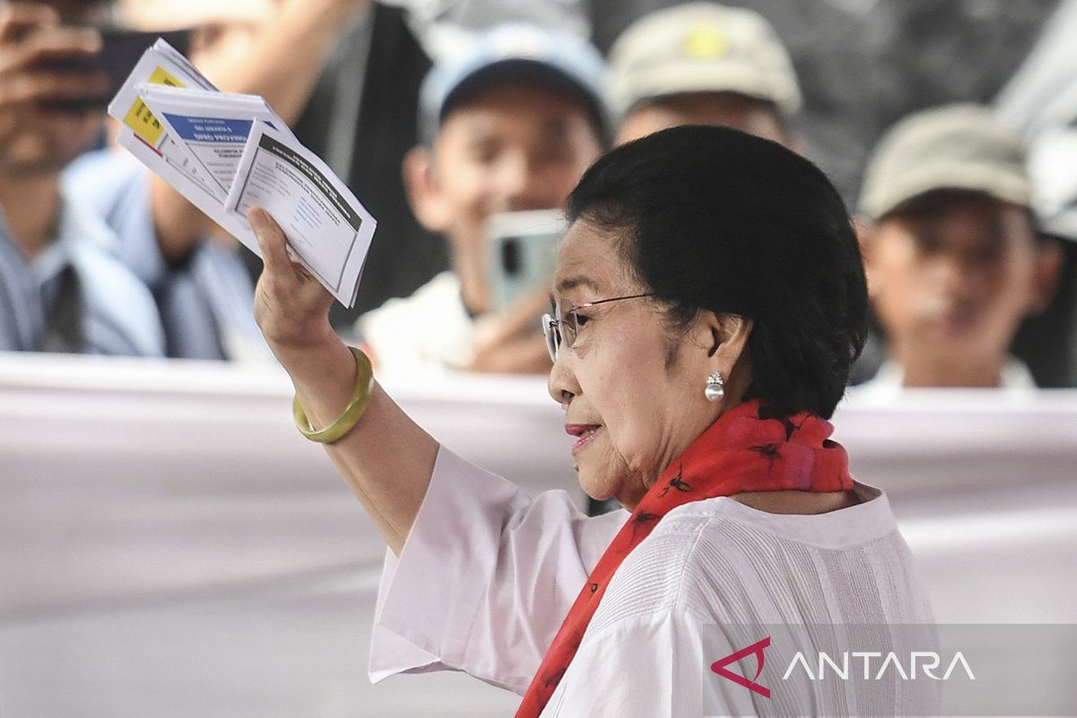 PDIP ungkap Ganjar-Mahfud bertemu Megawati pekan depan