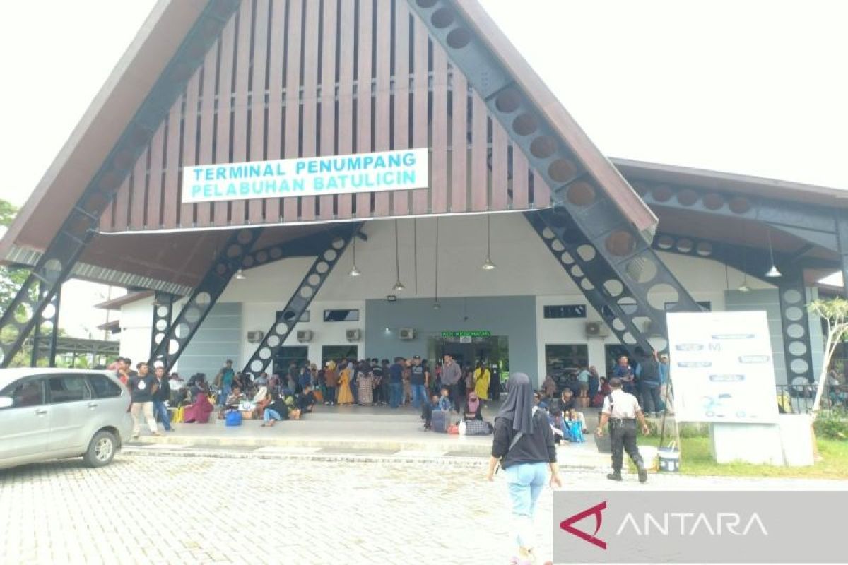 ARUS BALIK - Pelindo Batulicin: Belum ada lonjakan penumpang di Pelabuhan Samudera