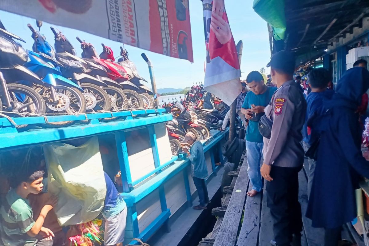 Penumpang kapal di Pelabuhan Rasau Jaya naik 100 persen