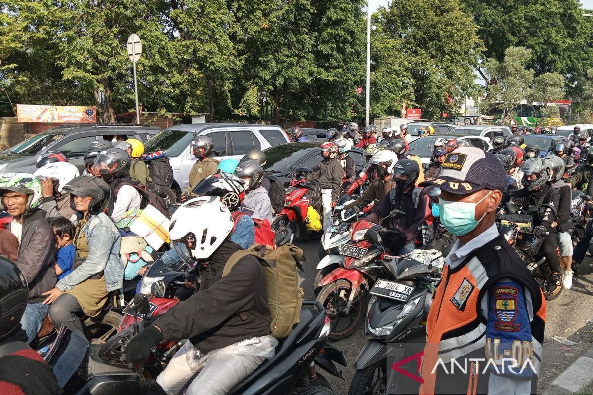 Dishub Kota Cirebon: 43.474 kendaraan menuju Jakarta di H+4 Lebaran