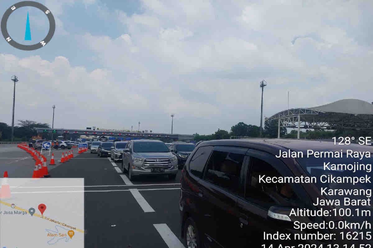 Rekayasa lalu lintas contraflow kembali diterapkan di Tol Jakarta-Chikampek