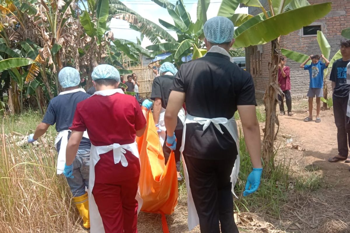 Polres Serang olah TKP penemuan mayat di Sungai Ciujung