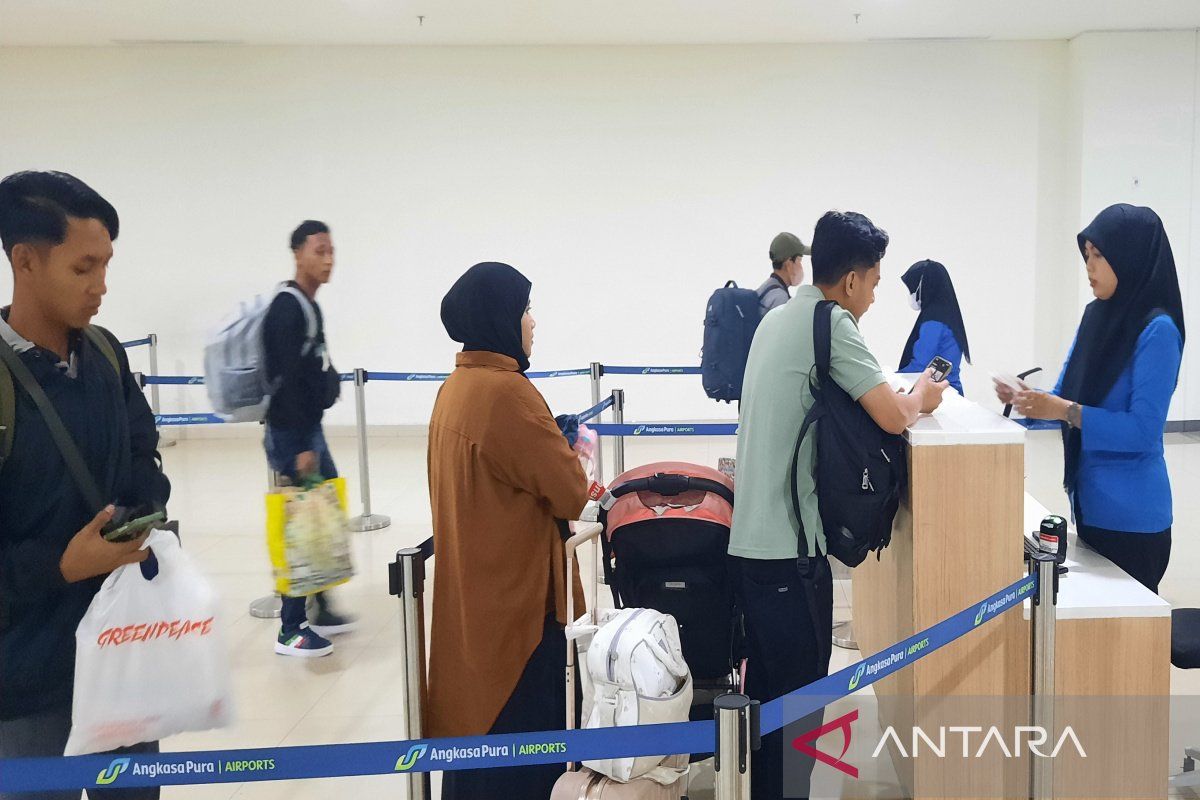 ARUS BALIK - 671.465 penumpang lintasi Bandara Syamsudin Noor