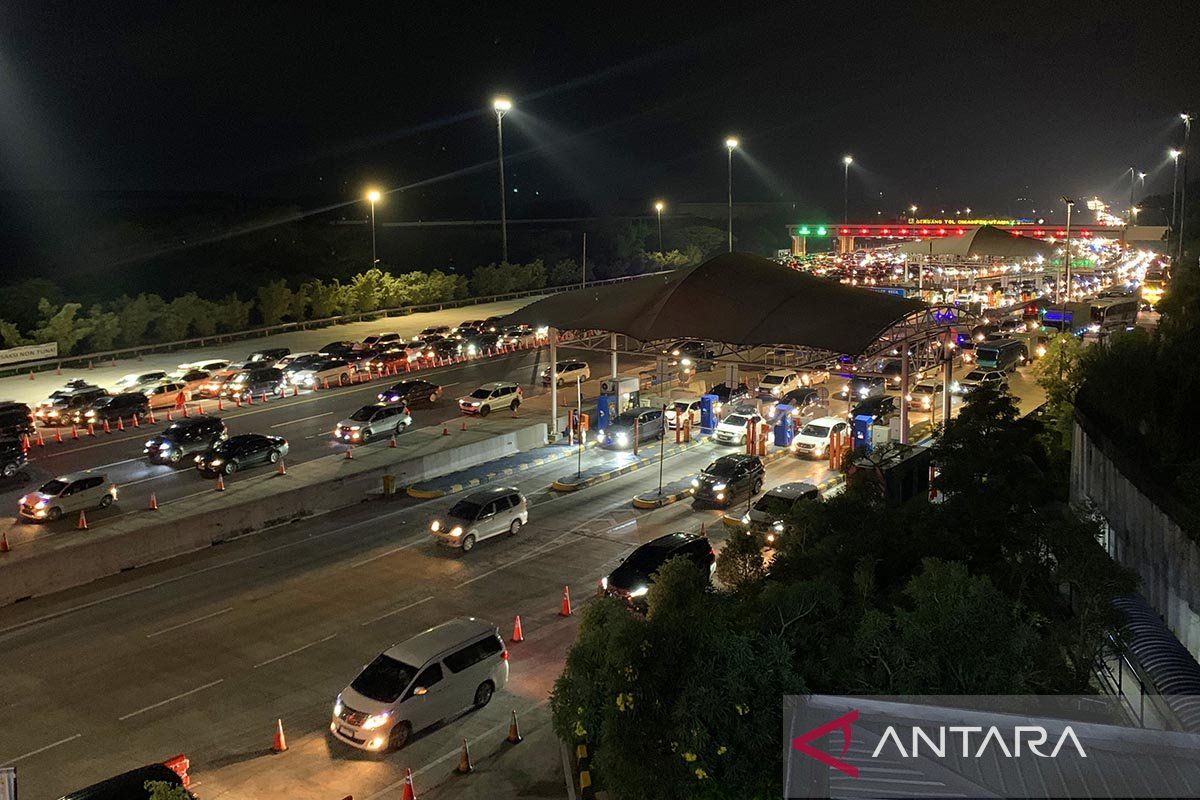 JTT tambah kapasitas lajur "contraflow" di Tol Jakarta-Cikampek