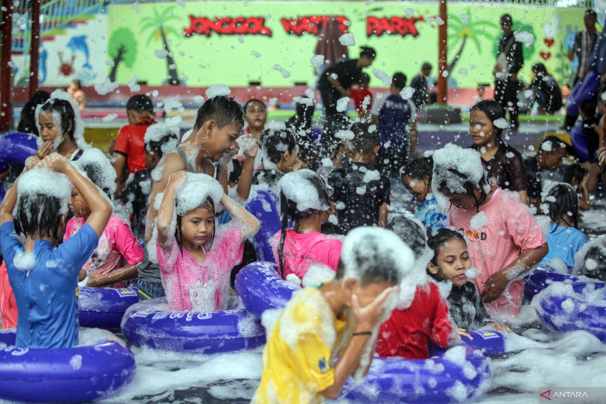 Kiat anak tetap aman dari keracunan saat libur Natal dan tahun baru