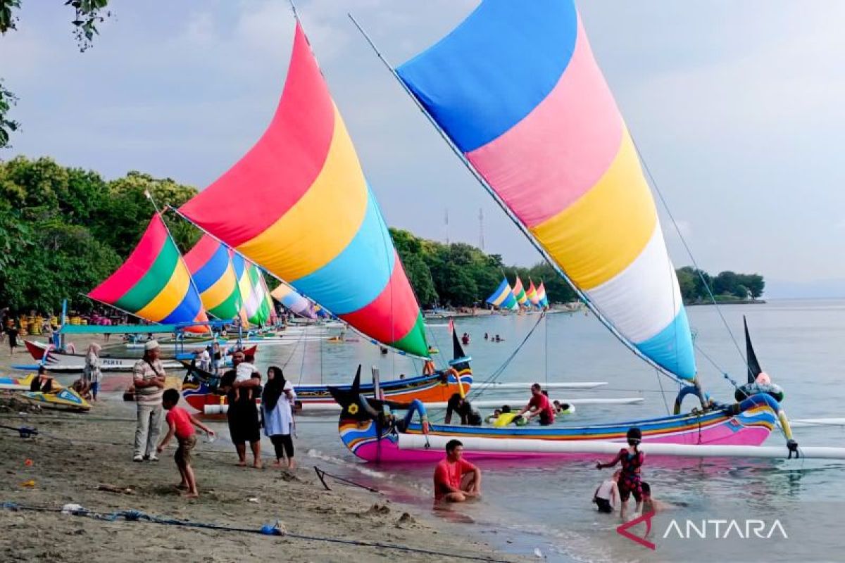 Libur Lebaran, Wisata Bahari Pasir Putih Situbondo masih jadi pilihan