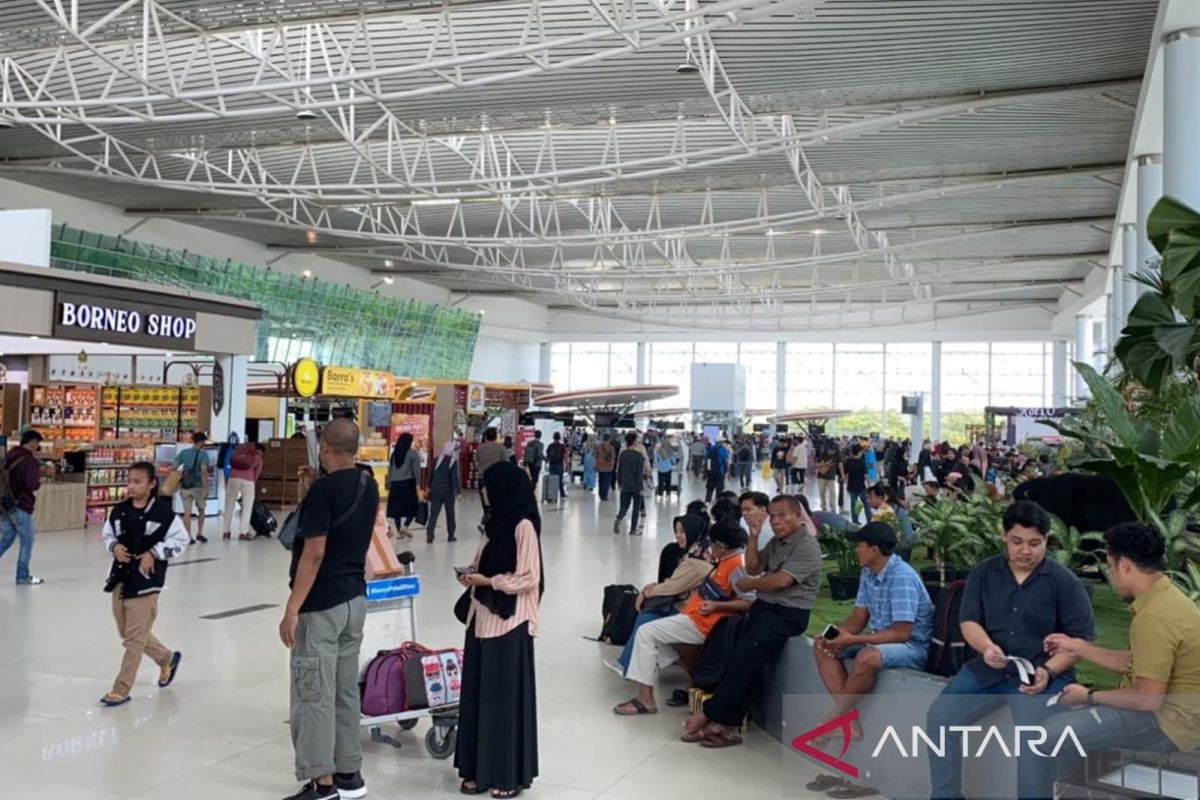 Diperkirakan 22 ribu penumpang memadati Bandara Sepinggan Balikpapan