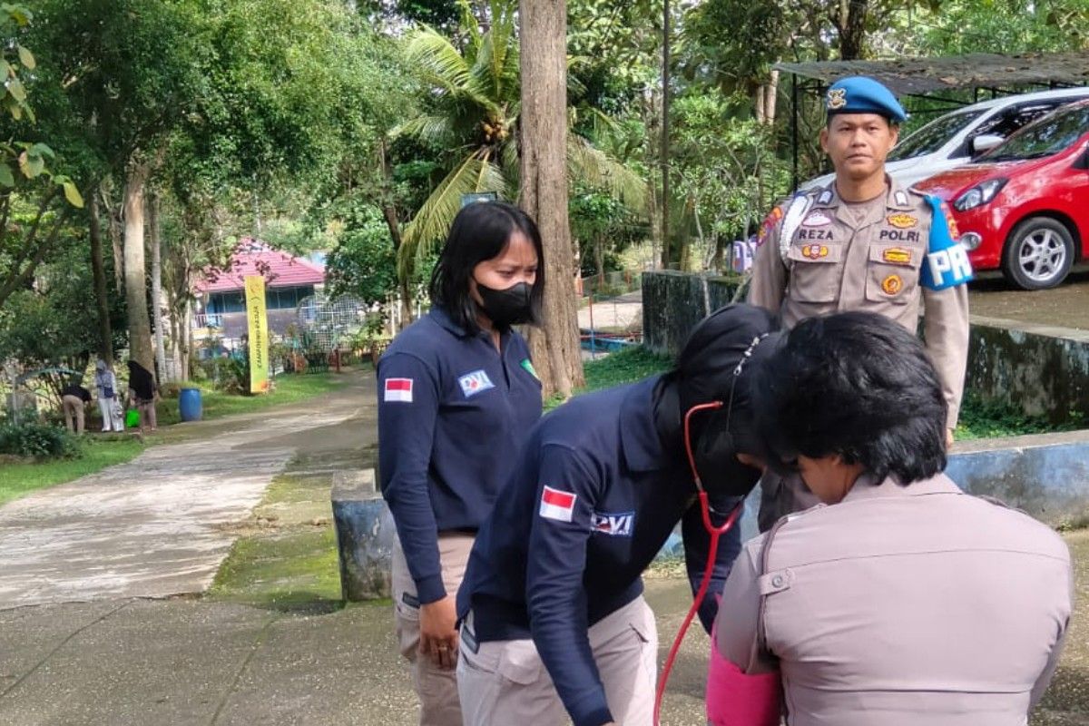 Sidokkes Polresta Jambi periksa kesehatan personel pengamanan objek wisata