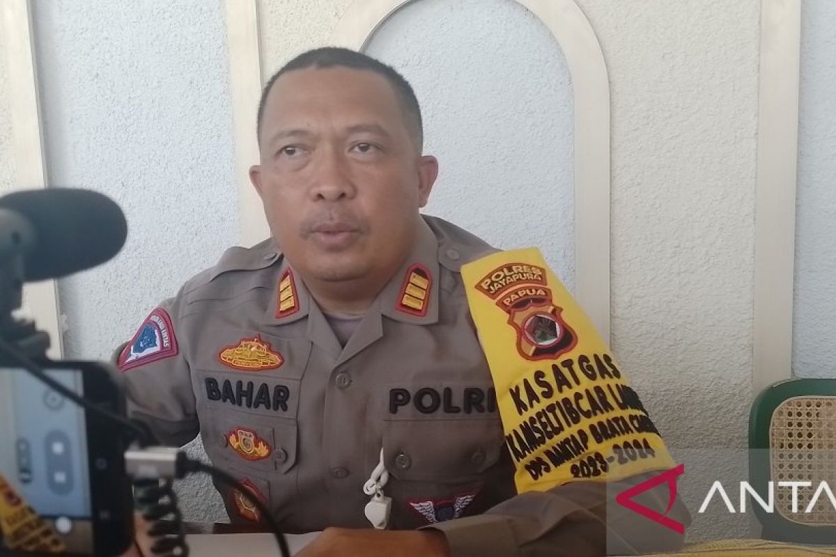 Polres Jayapura ingatkan warga bahaya mengantuk saat berkendaraan