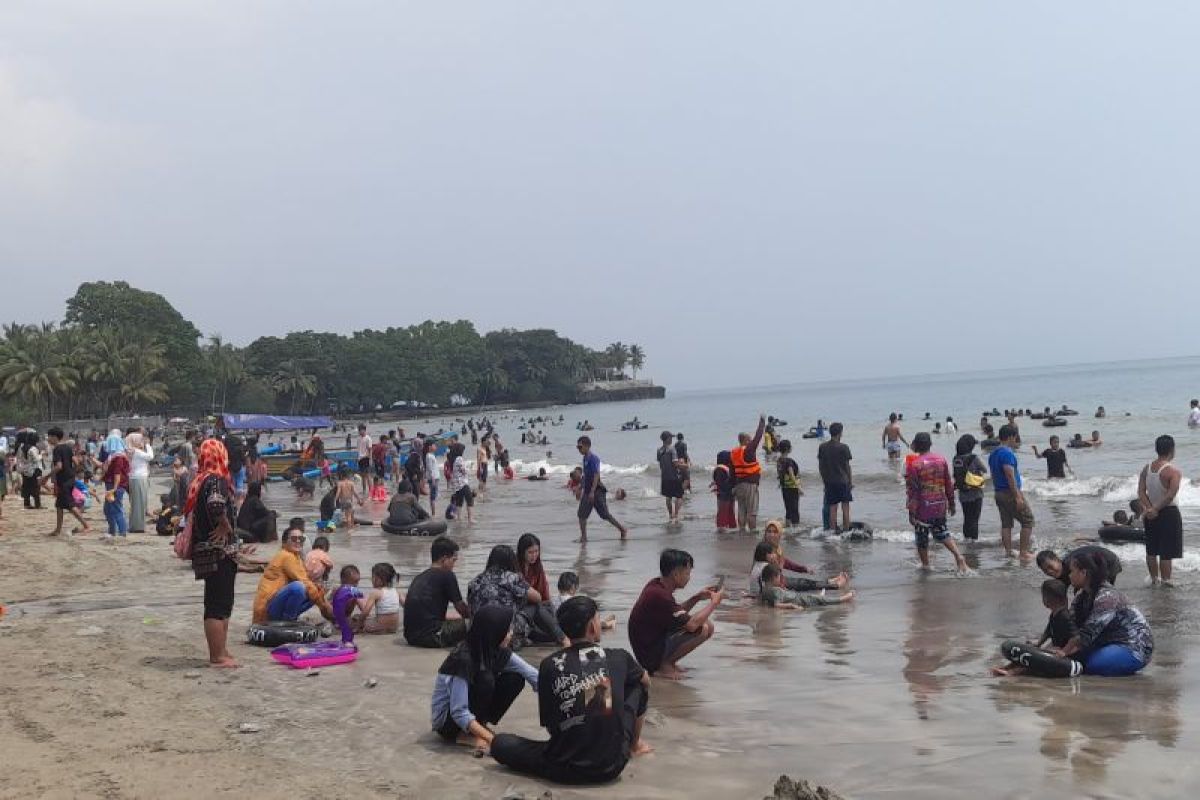 Polisi catat kunjungan wisatawan ke Pantai Anyer-Carita capai 62 ribu