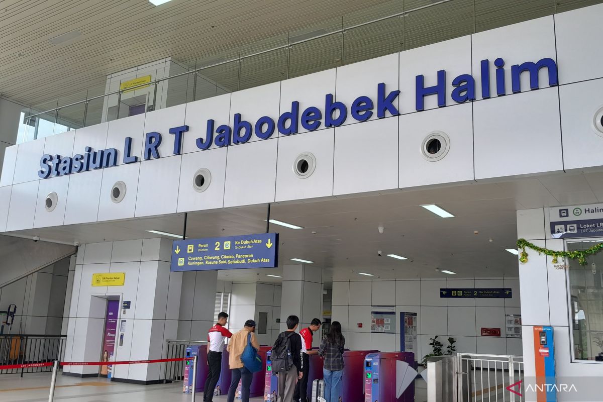 Sebanyak 11.320 pengguna LRT di Stasiun Halim arus balik Lebaran