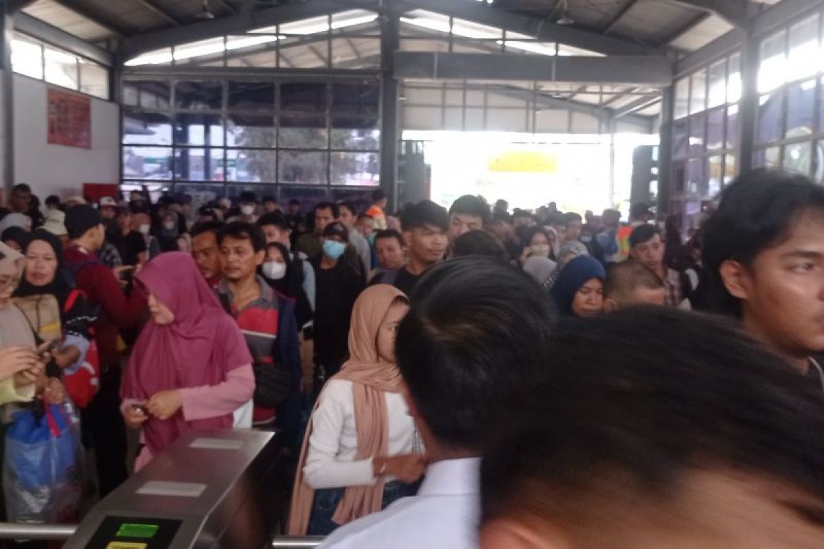 Pemudik di Stasiun KA Rangkasbitung hingga H+3 naik 8,56 persen