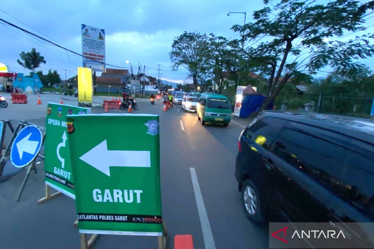 Polres Garut urai kepadatan arus balik sampai dini hari